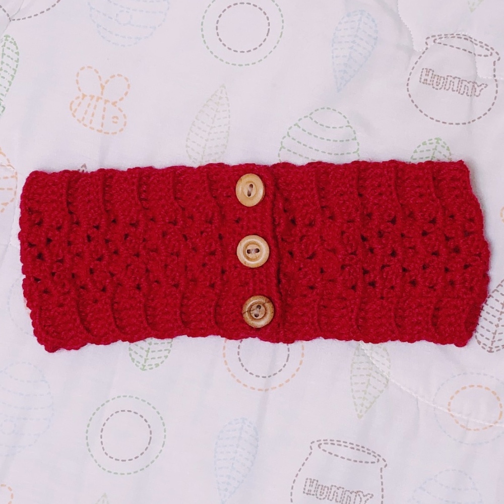 crochet headband with faux wooden buttons